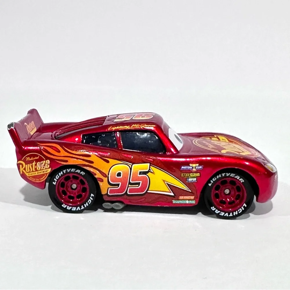 Disney Cars 3 Metallic Lightning McQueen Scavenger Hunt